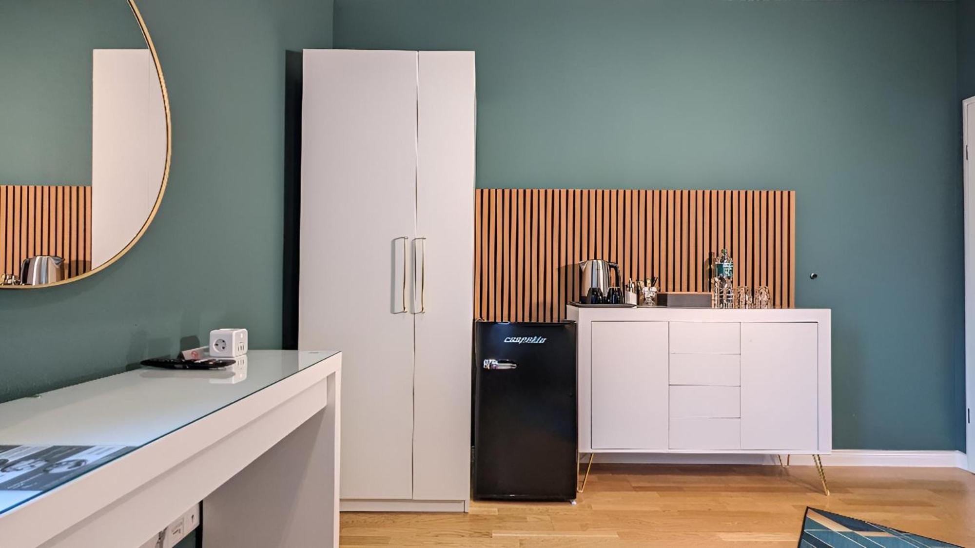 3 Rooms - Zimmervermietung Naehe Flughafen Ber - Gratis Wlan, Parken & Netflix Berlin Exterior photo