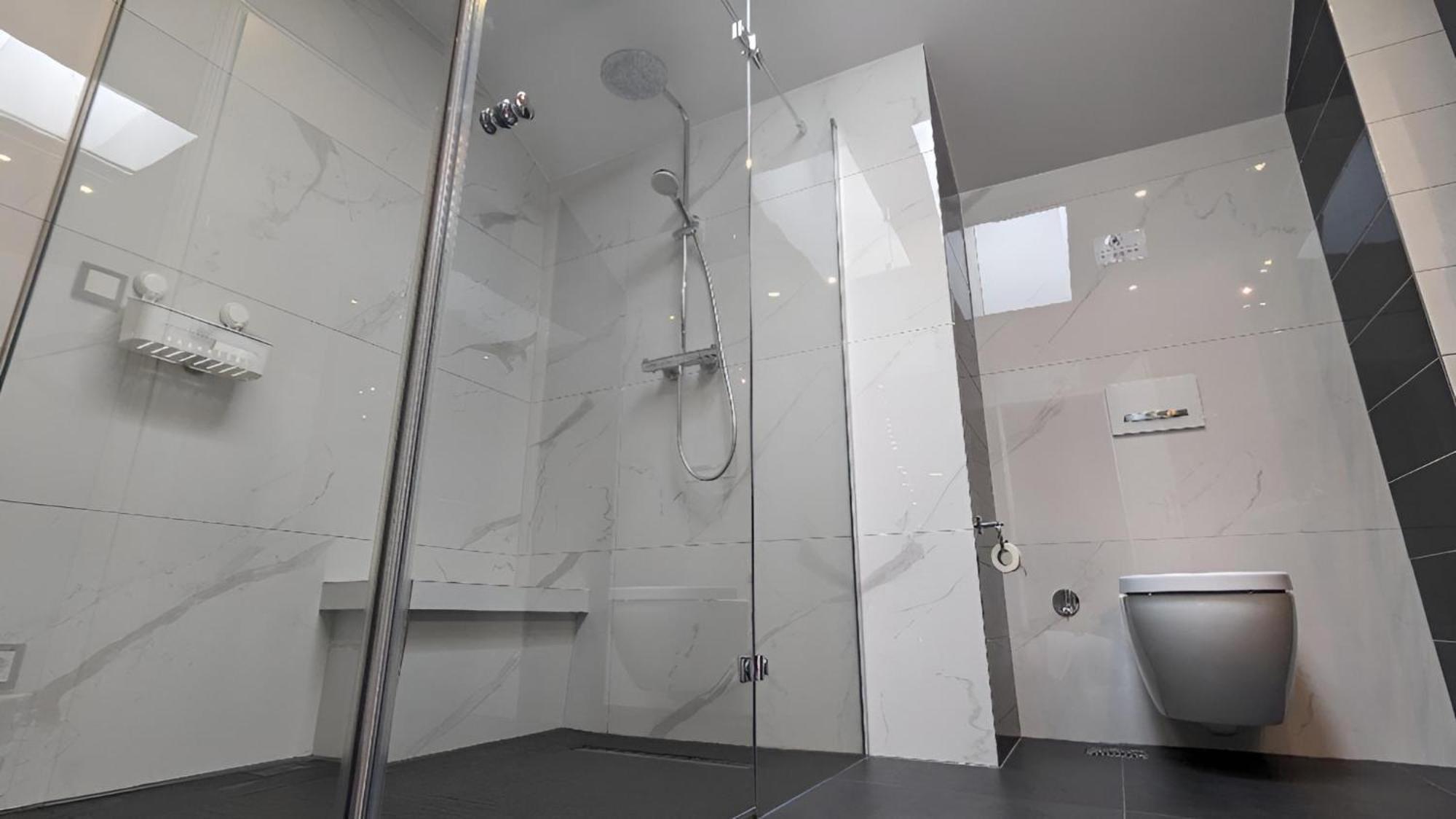 3 Rooms - Zimmervermietung Naehe Flughafen Ber - Gratis Wlan, Parken & Netflix Berlin Exterior photo